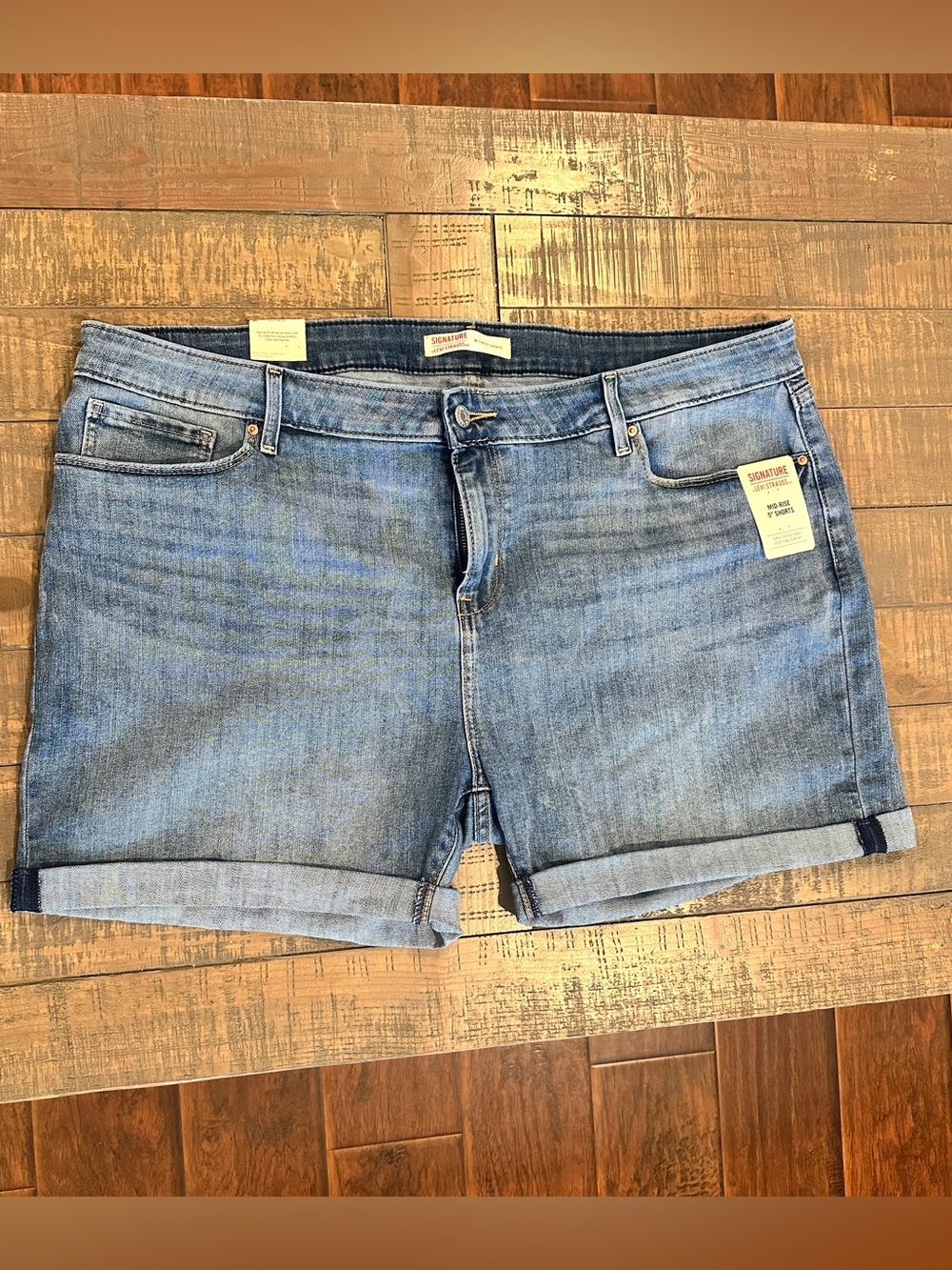 Plus Size- Signature by Levi Strauss Light Blue Mid-Rise Denim Shorts